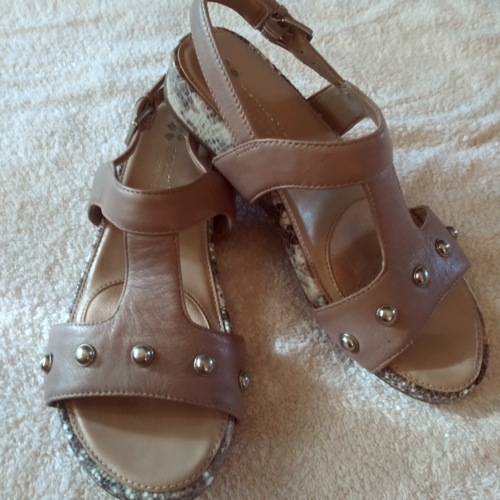 Womans Sandals